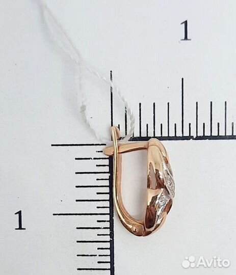 Серьги с синтетическим камнем Золото