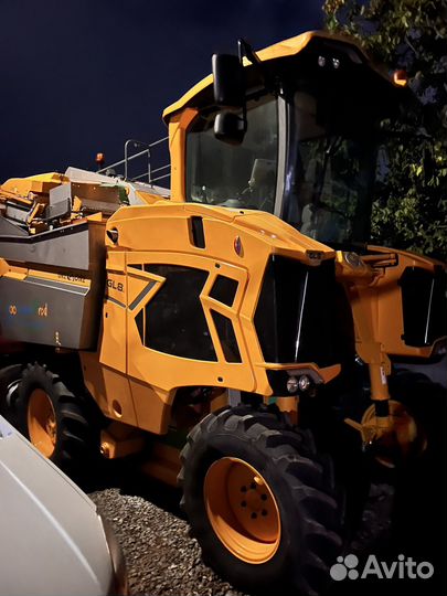 Уборка винограда комбайном