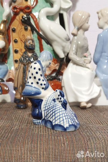 Статуэтки фарфор