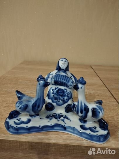 Гжель фарфор статуэтка