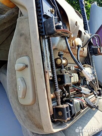 Сиденья с электроприводом