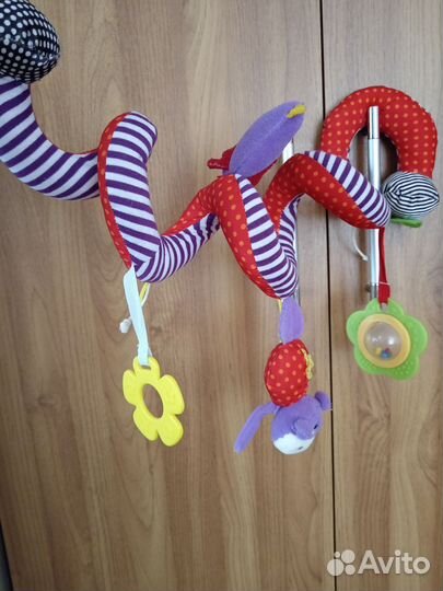 Игрушка на коляску, на кроватку