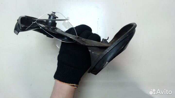 Кожух тормозного диска Toyota Venza, 2010