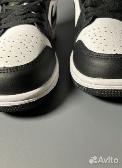 Кроссовки Nike Air Jordan 1 Black White Люкс