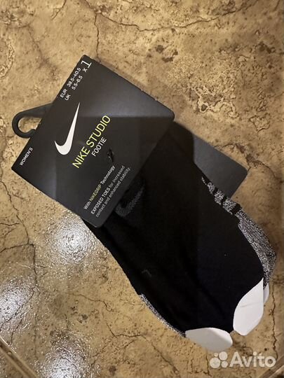 Носки Nike Studio Footie Training для йоги