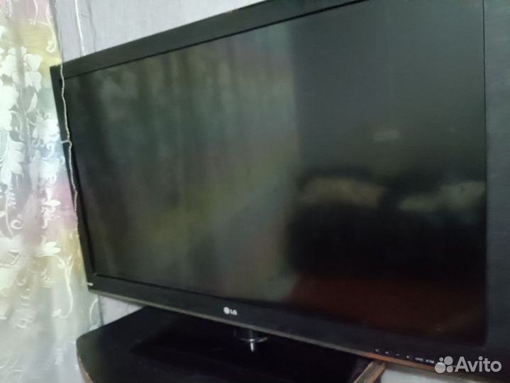 Телевизор LG42CS460