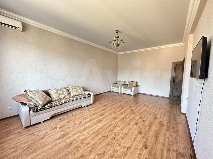 3-к. квартира, 103 м², 4/13 эт.