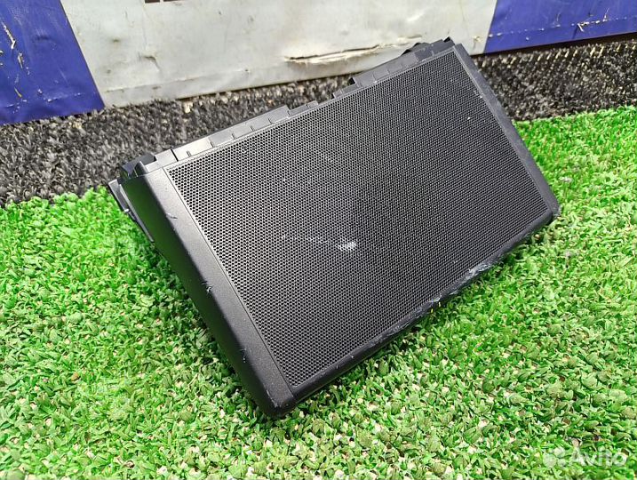 Декоративная решетка динамика Toyota Land Cruiser Prado