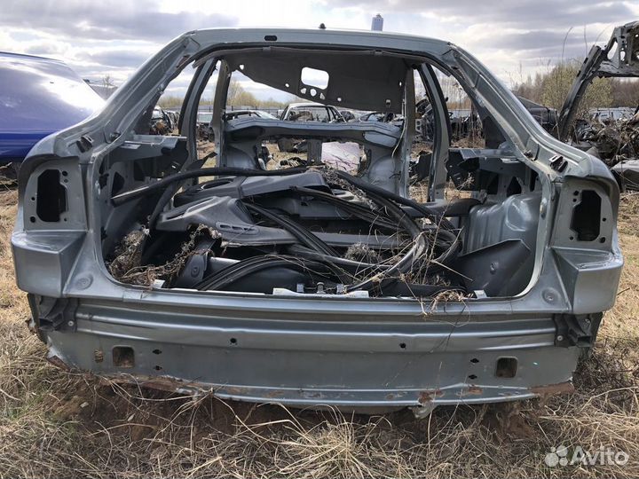 Панель задняя Renault Laguna 1994 1998