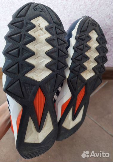 Кроссовки adidas