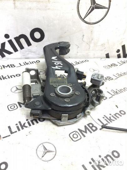 Педаль стояночного тормоза Mercedes-Benz Ml W164