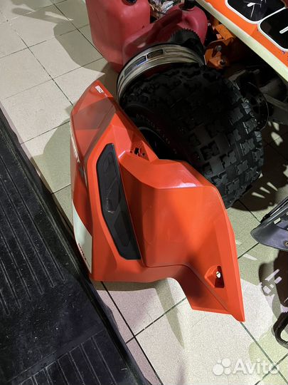 517307266 Боковая Панель левая красная Ski-Doo G4