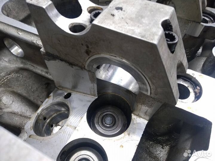 Головка блока цилиндров Volkswagen Passat B6 1.9