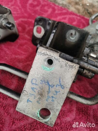 Нижние петли задних VW Touareg