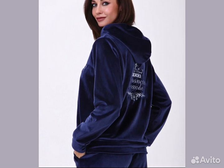 Велюровый костюм женский спортивный