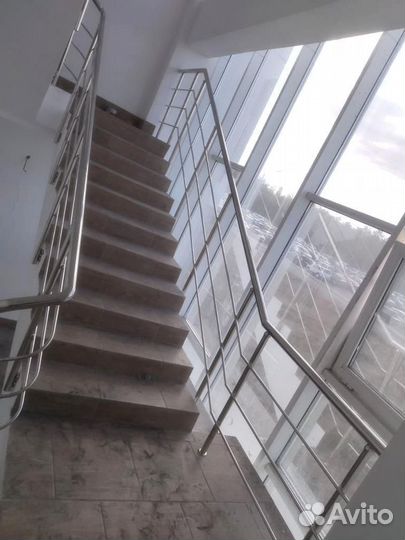 Ограждения, перила лестниц