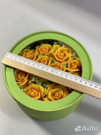 Букет цветов из мыла ручной работы в коробке