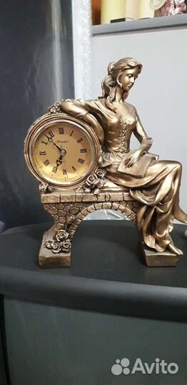 Часы настольные декоративные