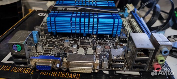 Материнская плата с процессором asus C60M1-I