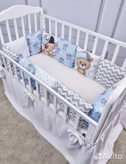 Комплект бортиков в кроватку с одеялом