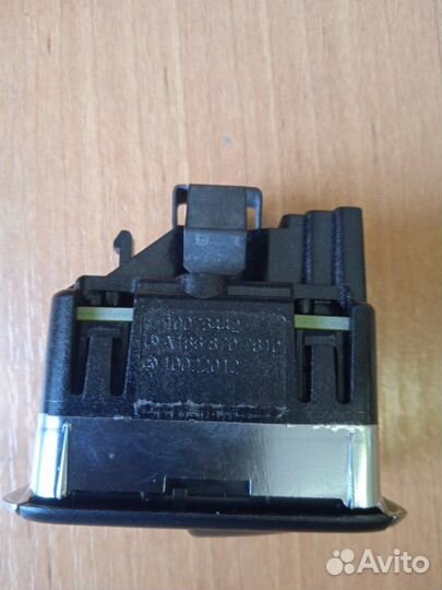 Кнопка открывания багажника Mercedes Gle-Class 166