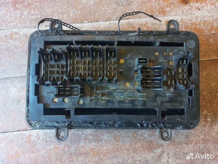 Блок предохранителей Audi 80