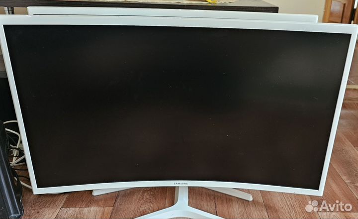 Монитор Samsung LC32j51fdixci