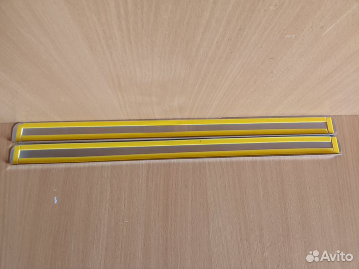 Накладки на пороги VW T4 (нержавейка)