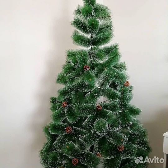 Елка искусственная