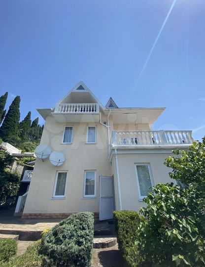 Дом 260 м² на участке 6 сот.