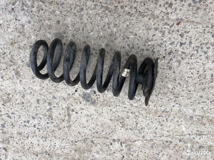 Пружина задняя Bmw X5 E53 (2000-2007)