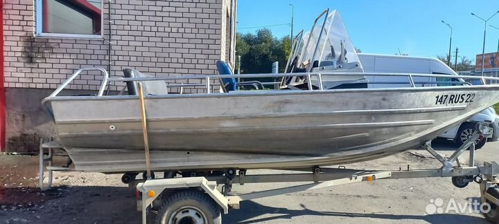 Моторная лодка