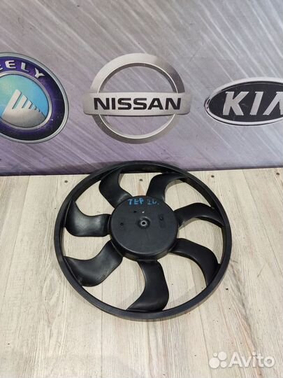 Вентилятор радиатора охлаждения двигателя диффузор