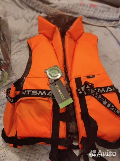 Спасательный жилет на взрослого