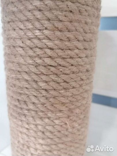 Когтеточка для кошек с лежанкой