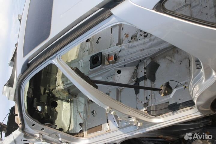 Кузов мерседес w163 ML OM612 2.7TD серебро