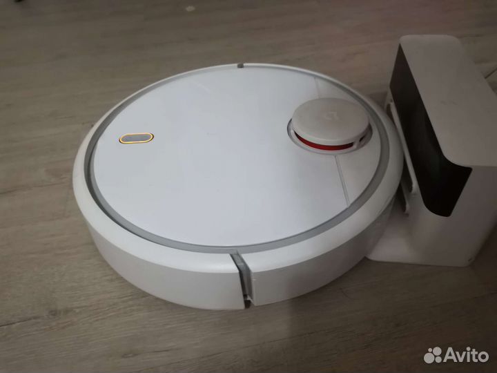 Робот-пылесос Xiaomi Mi Robot Vacuum Cleaner