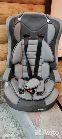Продам детское автомобильное кресло