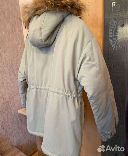 Парка с натуральным мехом 44