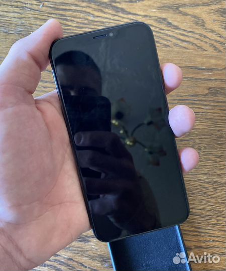 iPhone Xs, 64 ГБ