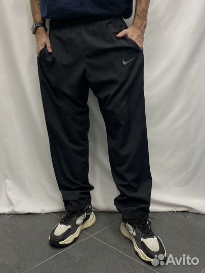 Спортивные штаны Nike
