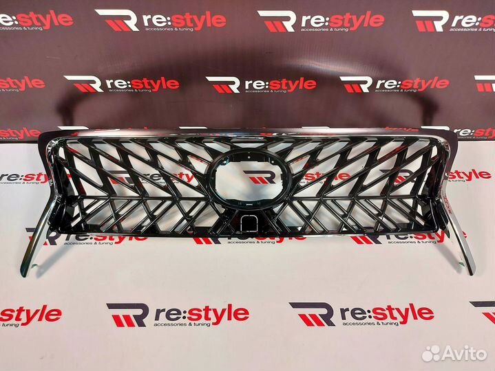 Решетка радиатора Lexus LX570 2012-2015 R446