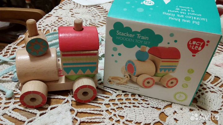 Паровозик-пирамидка - пирамидка-каталка Lucy & Leo