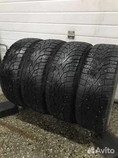 Dunlop SP Winter Ice 03 185/65 R15 92T