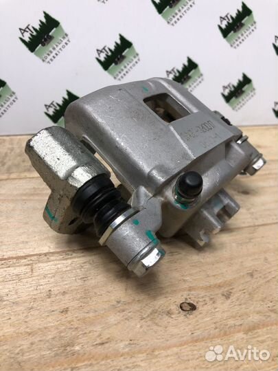 Суппорт тормозной передний правый cf400L