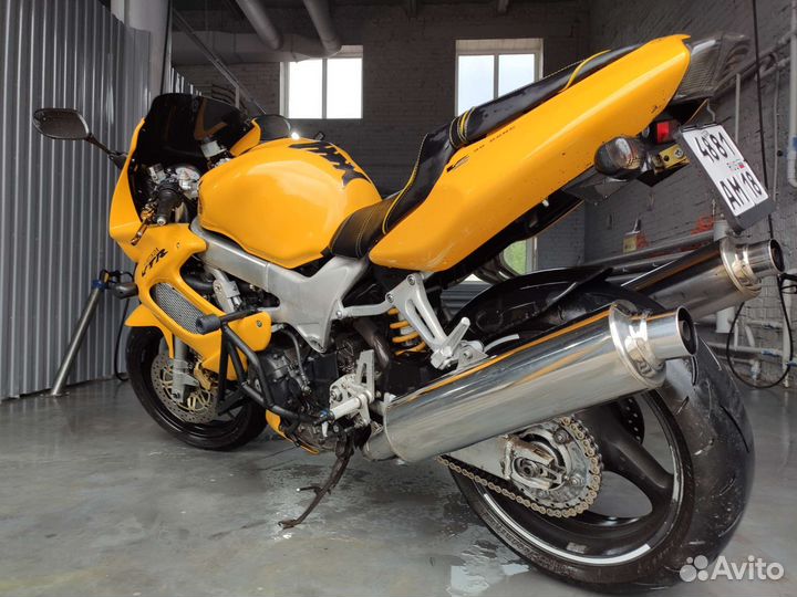 Honda VTR1000F