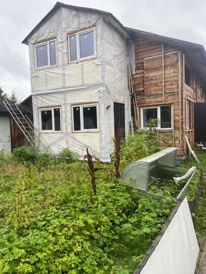 Дом 185 м² на участке 8,5 сот.