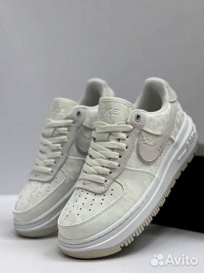 Кроссовки Nike Air Force 1