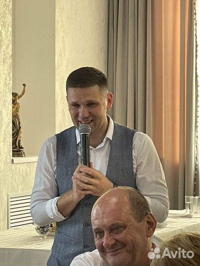 Ведущий на свадьбу