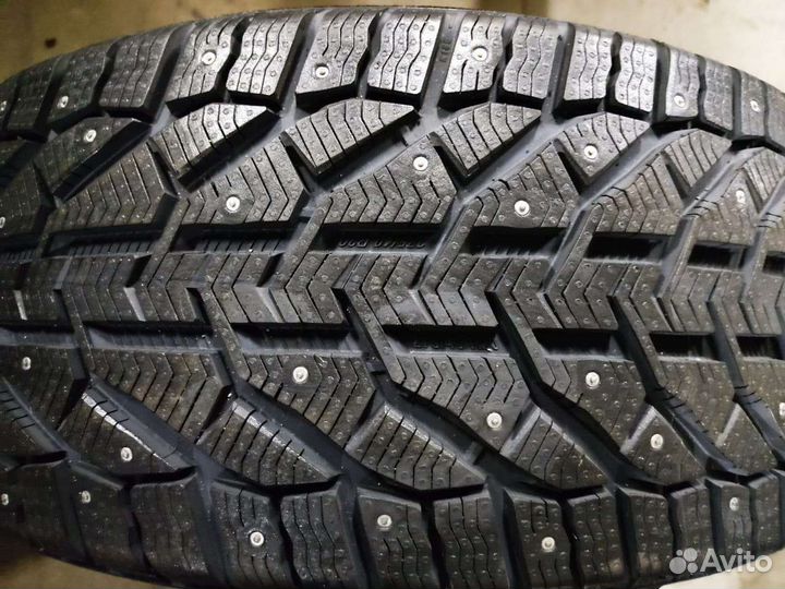 Tigar SUV Ice 275/40 R20 106T